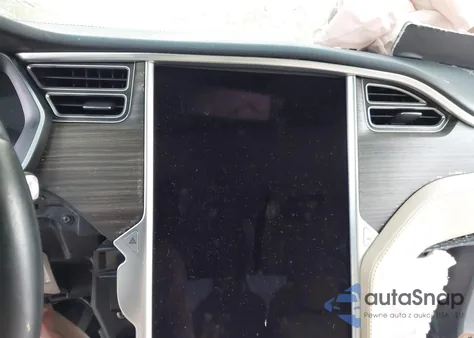 2016 Tesla Model X из США, поврежденный, VIN 5YJXCAE26GF004023